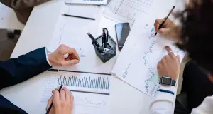 học ngành tài chính, quản trị, kinh doanh tại anh quốc