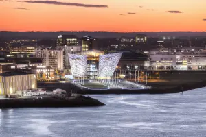 Đại học Queen's Belfast - Gắn liền với lịch sử Titanic
